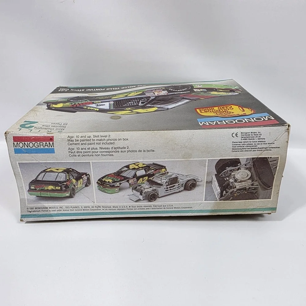 Monogram Model 2428 Kyle Petty Nascar Mellow Yellow Stock Car 1:24 Sealed 1991